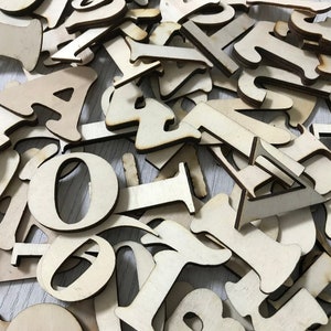50+ Mix Medium Holz Buchstaben Formen 3mm-6mm Dick 8-15cm Größe ~ 1/8 Zoll Dicke 1-6 Zoll Größe