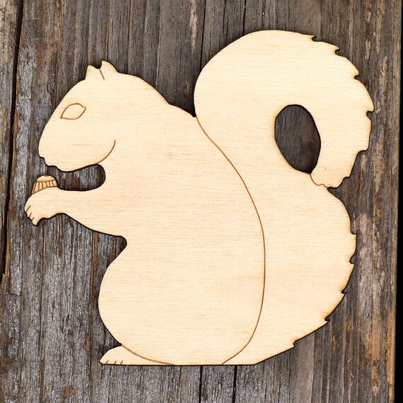 10x Wooden Squirrel Eating Nut Craft Shapes 3mm Plywood Woodland Wildlife Rodent