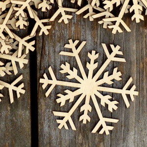 10x Wooden Plain Snowflake B Craft Shape 3mm Ply Christmas Decoration snow