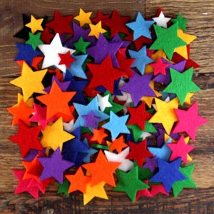 Oltre 100 forme miste a stella in feltro da 3 mm 2 cm-4 cm Scegli tra 11 opzioni di colore