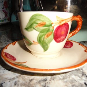 Art Deco 1940&#39;s American Apple San Franciscan Made in USA Teacup & Matching Saucer
