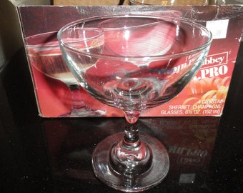 5 1/2 oz Champagne Glasses Sherbet #3776 Details about   Libbey Mr 4 Set of Four Pro Home 