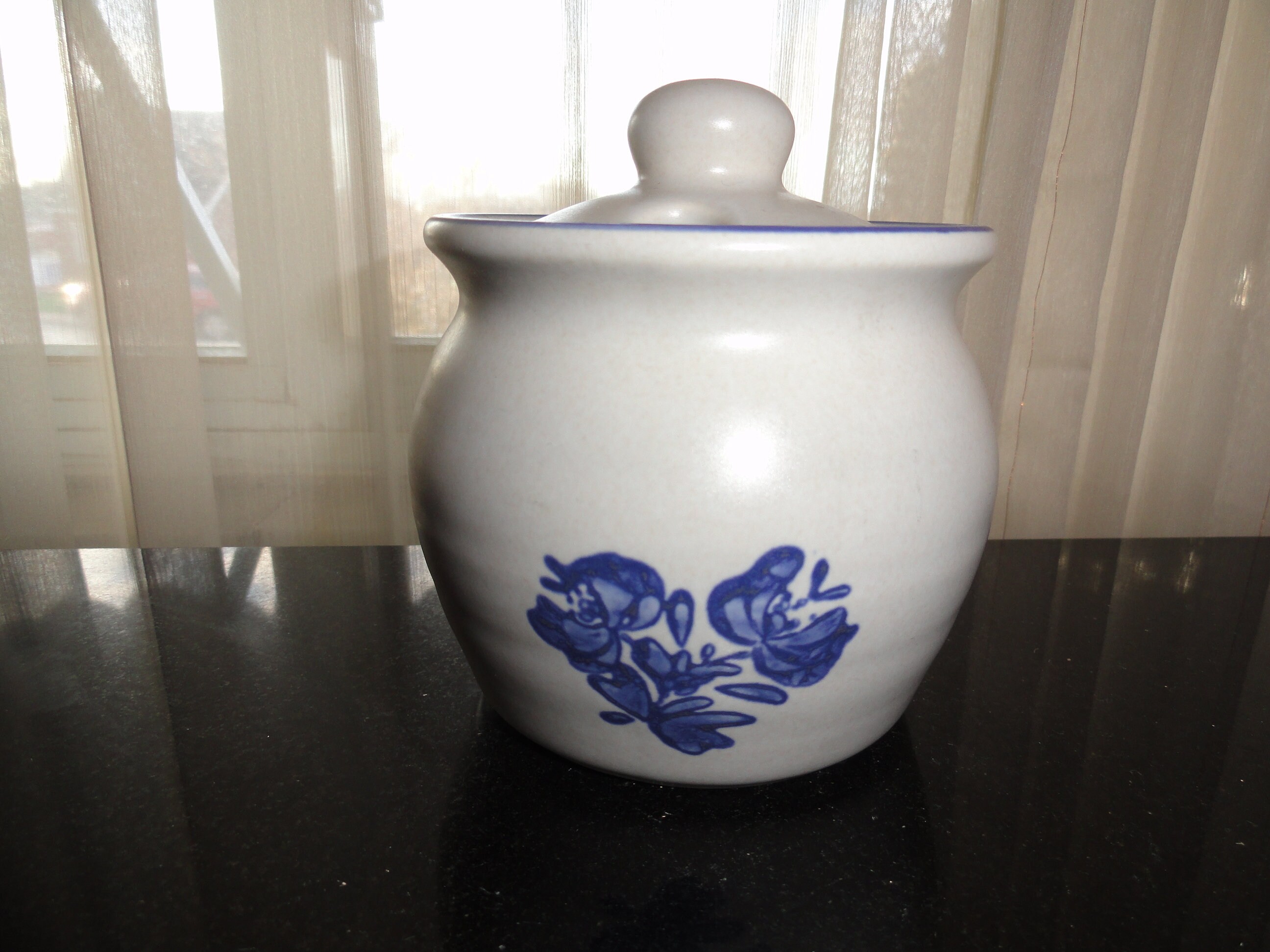 Mid Century 1960's Pfaltzgraff Yorktowne Stoneware Jam Jar/honey