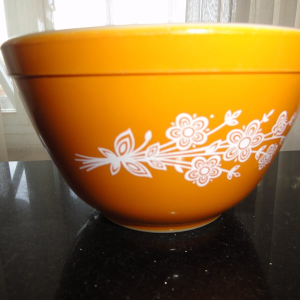 Mid Century 1960's PYREX Butterfly Gold Orange Brown Nesting 401 750 ml Round Nesting/Mixing Bowl