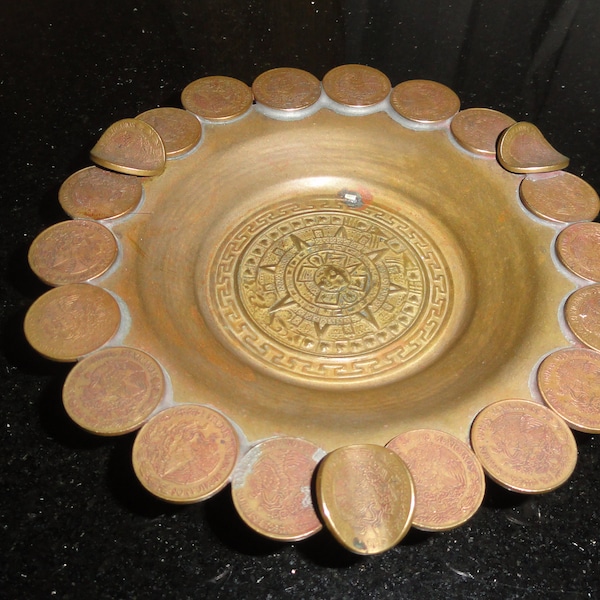 Vintage 1970's Brass Cinco Centavos-Dona Josefa Ortiz de Dominquez Estados Unidos Mexicanos Coin Aztec Calendar Ashtray