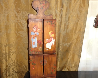 Antique Primitive Rustic Americana Hinged Hand Painted Wood Wall Hanging Or Counter Top Cabinet Spice Rack