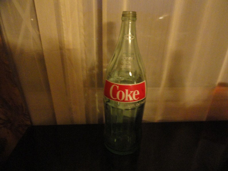 1972 COKE Coca Cola 32 Fluid Ounces Contour Design Bottle image 1