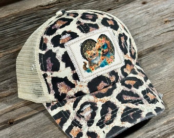 Girl’s Dog and Cat Crisscross Ponytail Hat