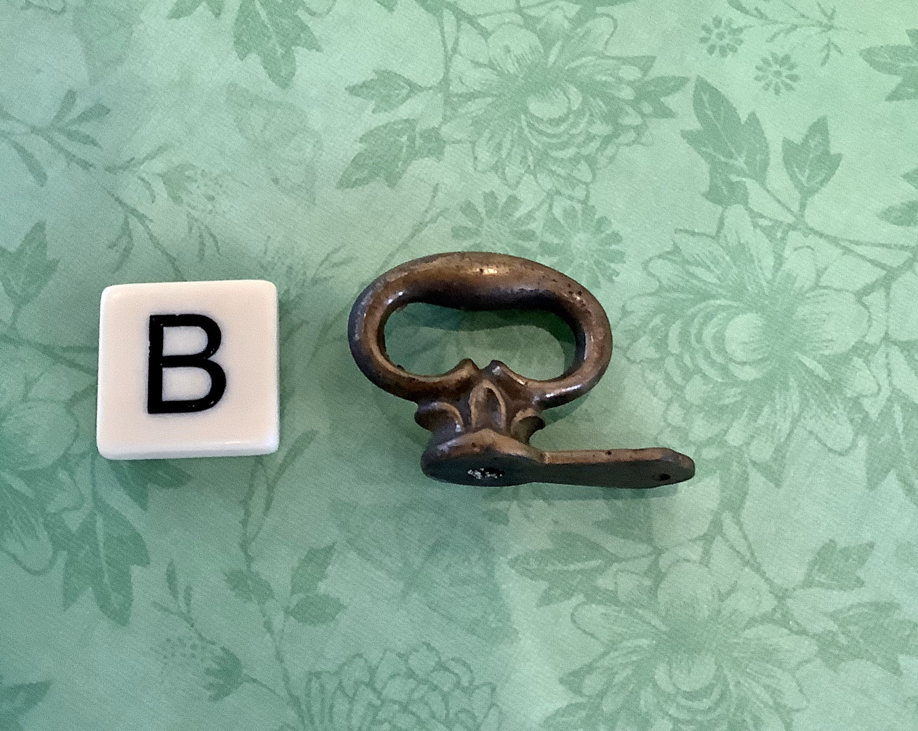 Choice Vintage Mock Key Knob Pulls/colonial Antique Brass Drawer