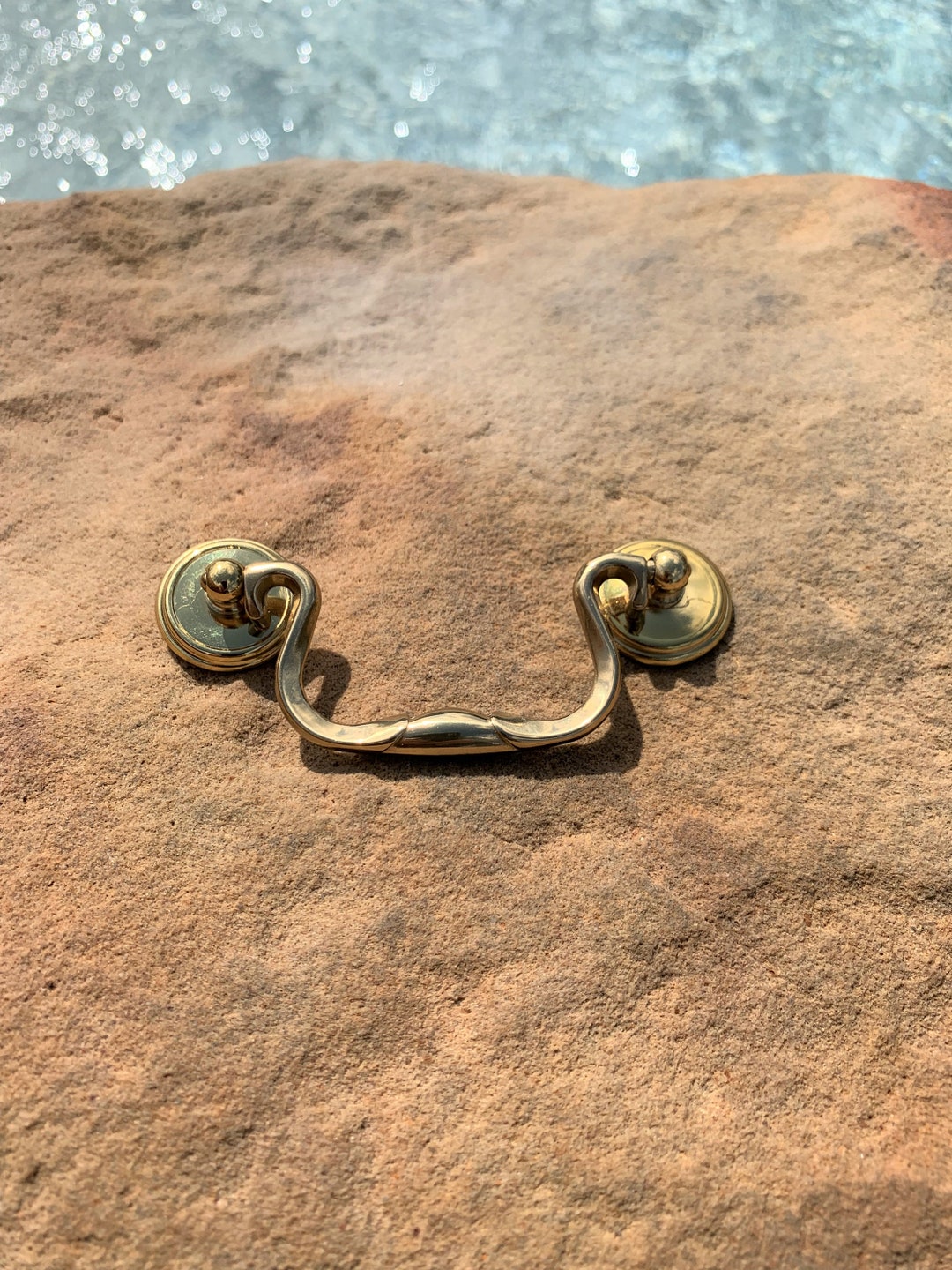 Swan Neck Brass Bail Pulls With Round Backplates/vintage Gold Drop Pulls With Bail Back Plates/3