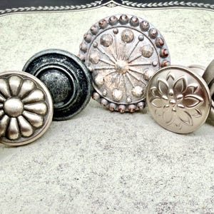 Assorted Single Cabinet Knobs: Celtic, Pewter, Beaded, Art Deco/Sold Individually zdjęcie 6
