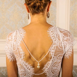 Gelaagde bruidsparel en zilveren achtergrondketting voor lage rug open rug trouwjurk jurk coverup sieraden backdrape bevestigbare schouderketting afbeelding 7