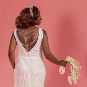 Gelaagde bruidsparel en zilveren achtergrondketting voor lage rug open rug trouwjurk toga bedekken sieraden achtergordijn bevestigbare schouderketting