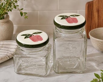 Juego de botes de cristal Apple vintage con tapas de cerámica para decoración rústica.