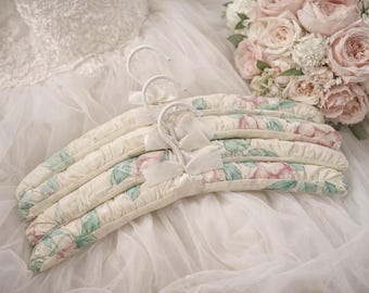 Vintage Farmhouse Floral Padded Hangers Set of 4 | Bridal hanger set