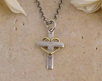 Collar con cruz y corazón / Collar con cruz bicolor / Colgante de cruz de plata y oro / Collar con cruz de metales mixtos / Collar con cruz y corazón de plata de ley