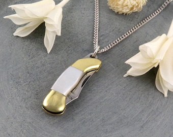 Collana con piccolo coltello di perle / Collana con mini coltellino tascabile / Ciondolo con coltello in madreperla / Mini coltello di perle / Collana con piccolo coltello di perle bianche
