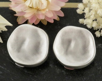 Hammered Silver Clip on Earrings | Silver Round Clips Earrings | Hammered Matte Silver Clip On earrings | Silver Disc Clip Ons