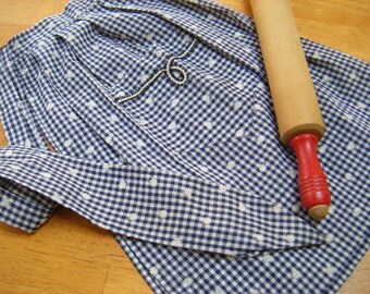 1960's Apron with Rolling Pin, Black and White Gingham and Daisy Design, Vintage