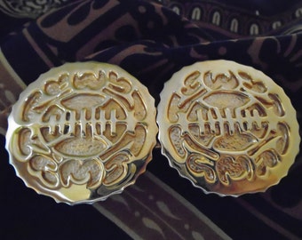 Mimi Di N Belt Buckle, Oriental Medallion Design with Faux Crock Belt, Vintage, 1975, Marked