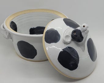 Art Pottery 3D Cow Covered Casserole Dish, 1 Quart