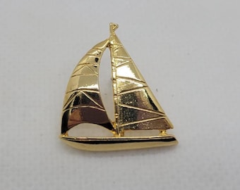 Gold Plated SAIL BOAT Tie Tack, Lapel Pin