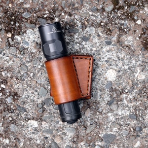 Flashlight Belt Carrier for Surefire G2X/6PX and other 1&quot; body lights L James Thieman Leathercraft Handmade Heirloom Quality Leathergoods