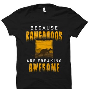 Känguru Geschenk. Känguru Shirt. Känguru Fan Geschenk. Känguru Fan Shirt. Känguru Liebhaber Shirt. Australien Tier Shirt Kangaroos Awesome #OS1795
