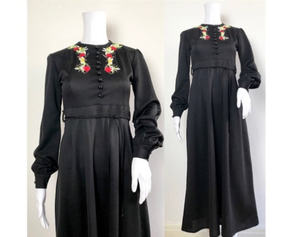 Vintage 1970s Black Floral Long Sleeved Embroidere