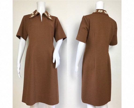Vintage 1970s Brown Mod Embroidered Lace Dagger Co