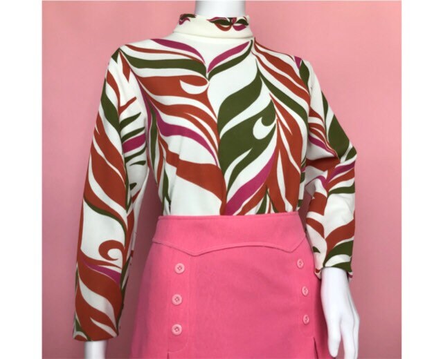Image of Vintage S Psychedelic Pink White Op Art Swirly Turtleneck Top -
