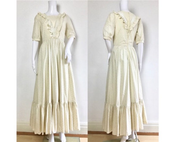 Vintage 1970s Cream Cotton Embroidered Puff Sleeve