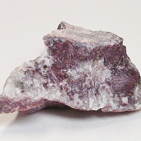 Piemontite - Culp Ridge, Glatfelter Farm, Hamiltonban Township, Adams Co., Pennsylvania
