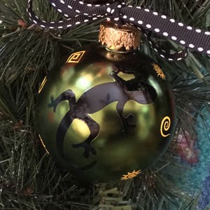 Lizard Silhouette Christmas Ornament - Personalized Lizard Ornament - Gecko Ornament - Iguana Ornament