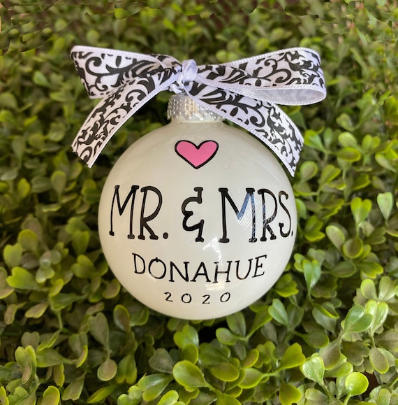 Personalized Mr & Mrs Ornament - Personalized Wedding Ornament - Anniversary Ornament