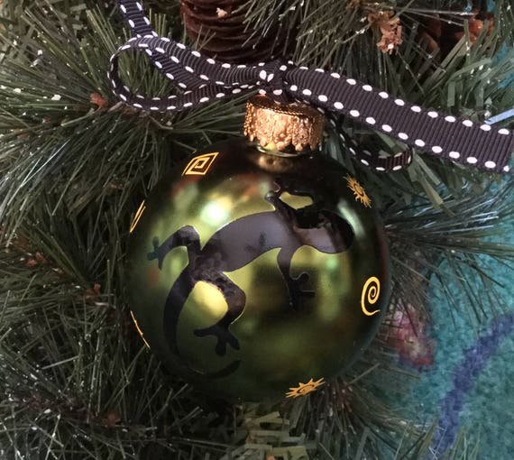 Lizard Silhouette Christmas Ornament - Personalized Lizard Ornament - Gecko Ornament - Iguana Ornament