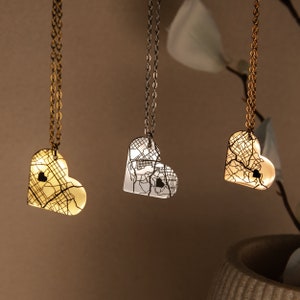 Where We Met-ketting, gepersonaliseerde verjaardagscadeau sieraden gegraveerd hart kaart ketting voor moeder Aangepaste ketting met langeafstandskaarten