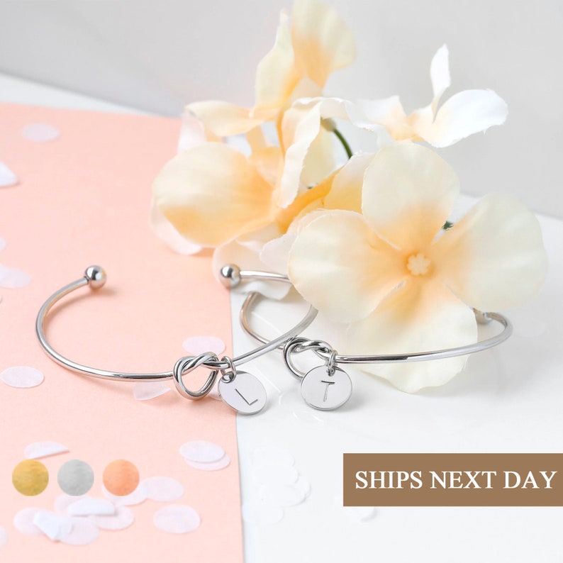 Custom Initial Charm Bracelets Unique Gifts for Mom Women Mothers day Bangle Bridesmaid Bracelet Handmade Jewelry Personalized Mom Gift -KBR