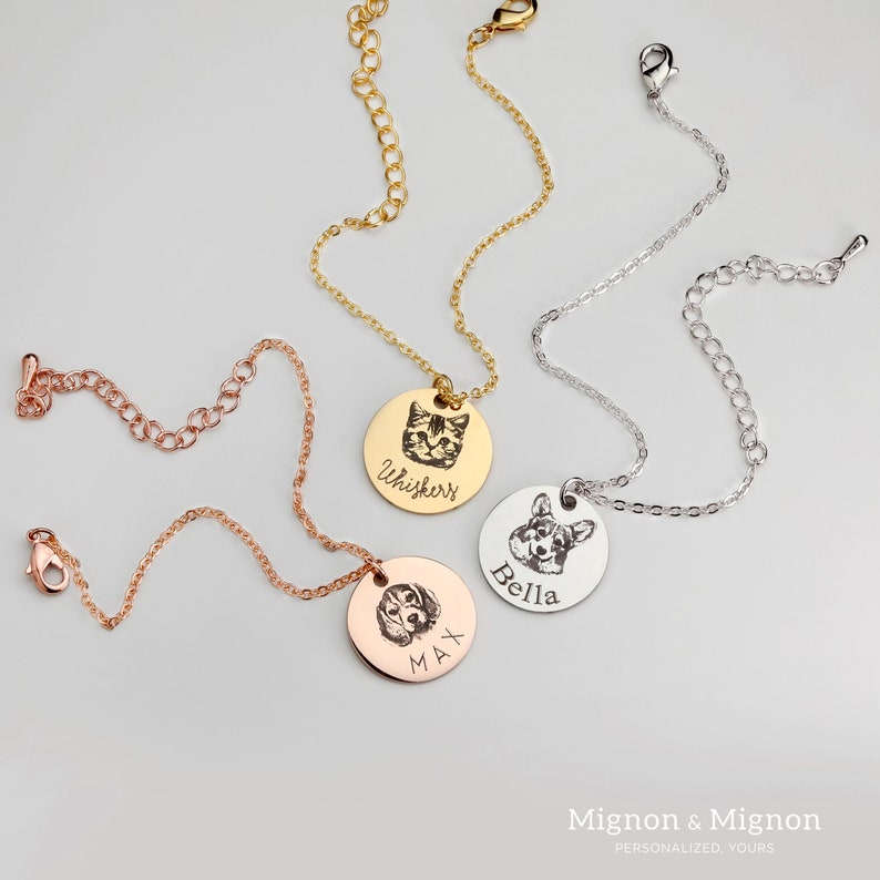 These custom pet portrait bracelets feature engraved pendants in multiple finishes, creating a unique keepsake for pet parents. Celebrate the bond with furry friends, making it an ideal remembrance piece or gift for special occasions like Mothers Day