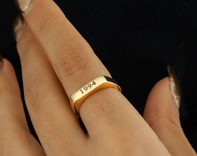 Personalized Year Signet Ring for Her Promise Ring Friendship Gift for Mom Jewelry for Her Stackable Birthday Gift Idea for Girlfriend