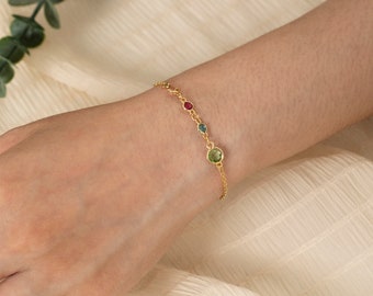 Family Birthstone Bracelet for Her Best Mom Birthday Gift For Her Gift from Daughter in Law Gift Bridal Shower Gifts Emerald Bracelet