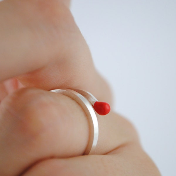 Anillo cerilla, anillo de plata, anillo minimal, anillo esmaltado, anillo rojo, anillo sencillo, anillo plata y esmalte