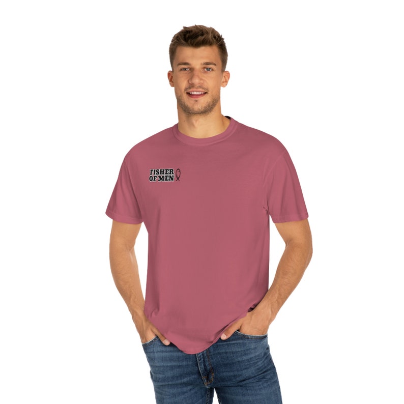 PESCADOR DE HOMBRES. Camiseta de pesca cristiana, camiseta cristiana, camiseta cristiana de moda, camiseta de colores cómodos, camisetas cristianas, camiseta gráfica cristiana imagen 6