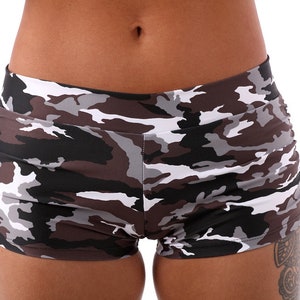 Isabella Shorts in Camo