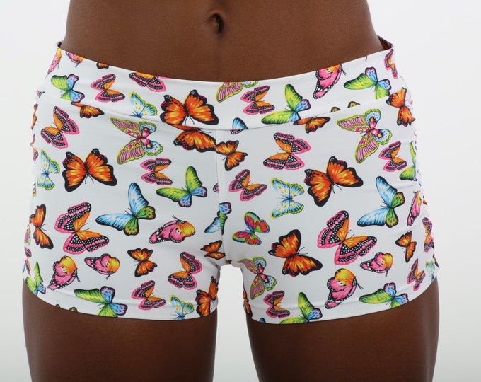 Isabella Shorts in Hope in Butterflies