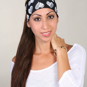 Headband in Breaking Hearts