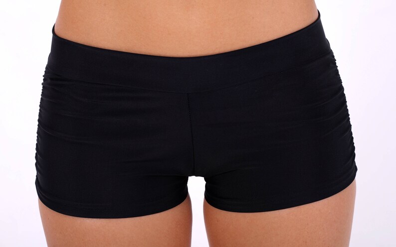 ISABELLA SHORTS (GREEN)