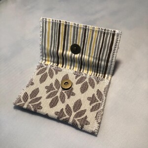 SNAP Pouch Small White Grey Striped / wiederverwendbare Geschenktüte