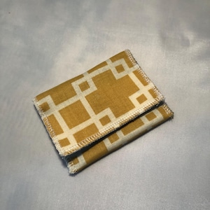SNAP Pouch Small Geometric Square Gelb Blau / wiederverwendbare Geschenktasche