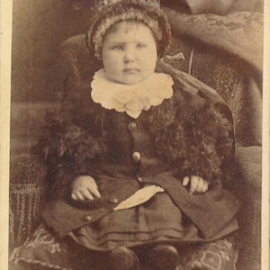 Little Toddler in Glasgow Scotland 1890&#39;s CDV